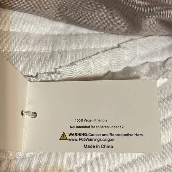 Vegan Women’s Purse Crossbody Orange With Gold Chain Quilted 7X4 Inches - Picture 6 of 6